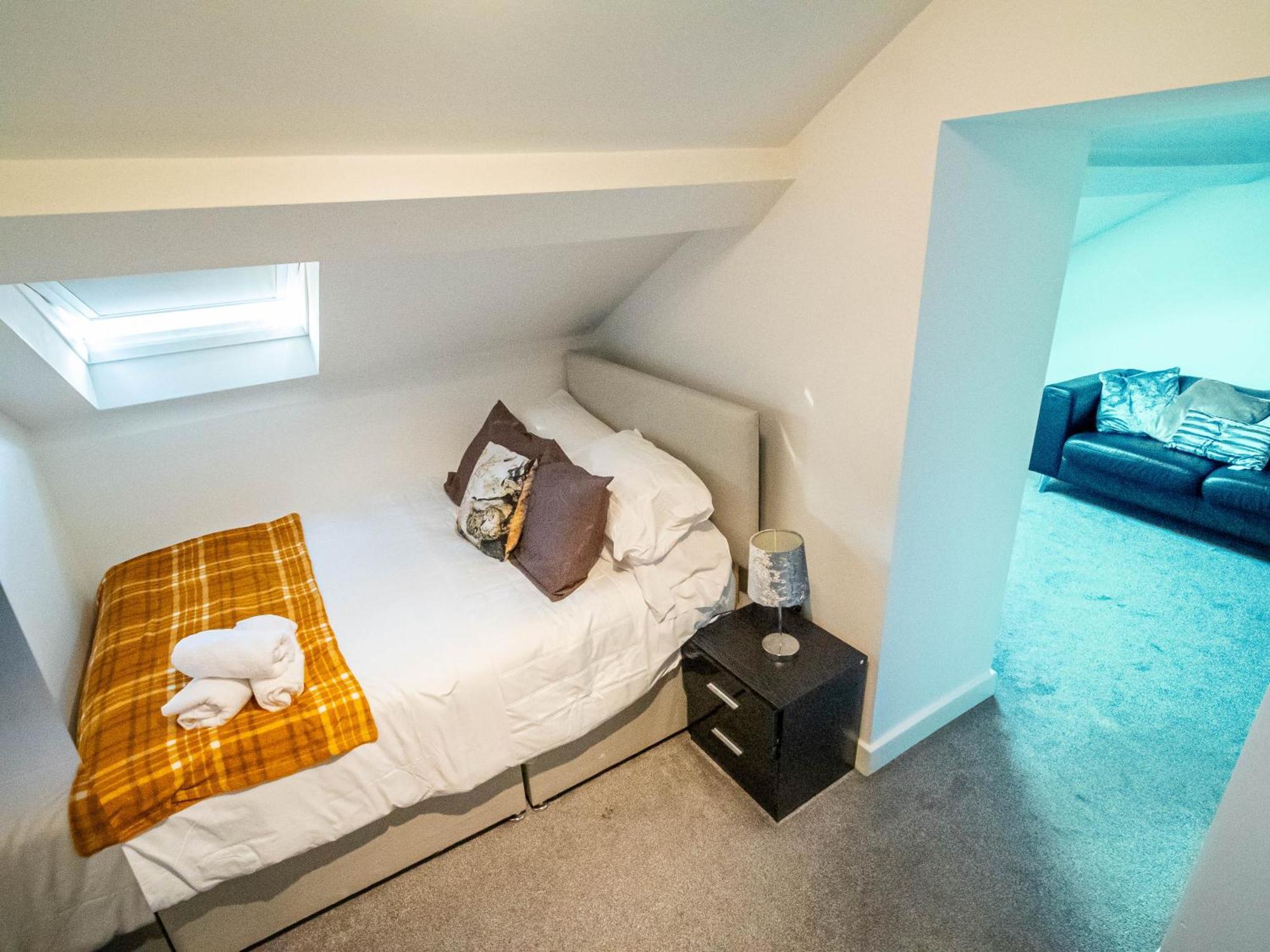 Heart Of Huddersfield Apt10 ภายนอก รูปภาพ